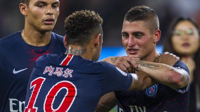 Neymar, junto a Verratti, celebran el último triunfo del PSG en la supercopa.