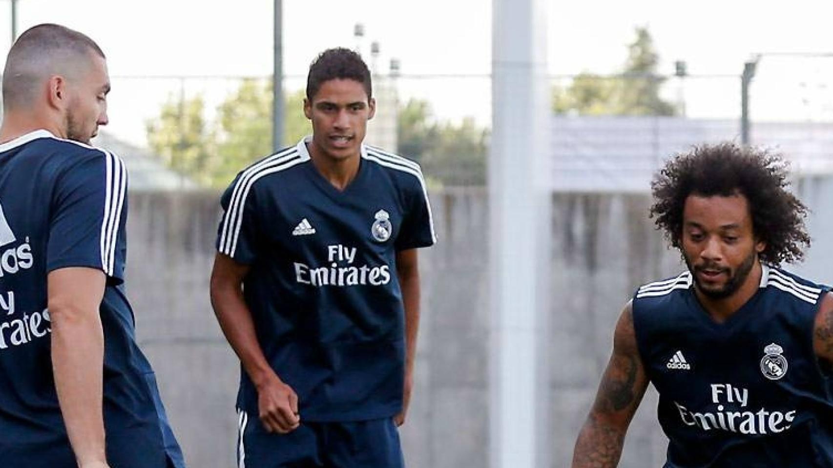 Kovacic y Varane entrenando con Casemiro y Marcelo en el Real Madrid