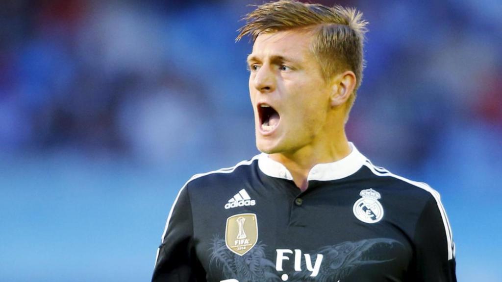 Kroos gesticulando durante un partido con el Real Madrid