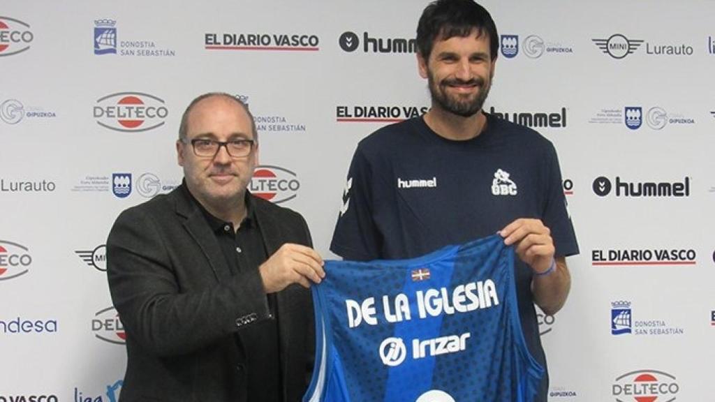 Asier de la Iglesia, presentado con Gipuzkoa Basket