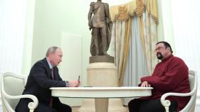 Vladímir Putin y Steven Seagal en Moscú.
