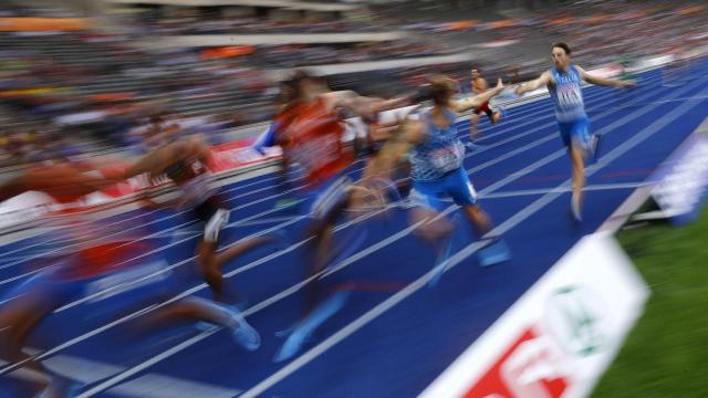 España a la final del relevo 4x400m.