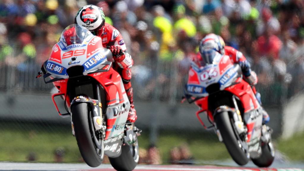 Jorge Lorenzo y Andrea Dovizioso, durante una carrera de MotoGP