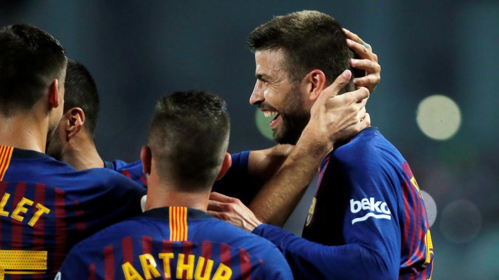 Gerard Piqué celebra su gol al Sevilla en la Supercopa de España