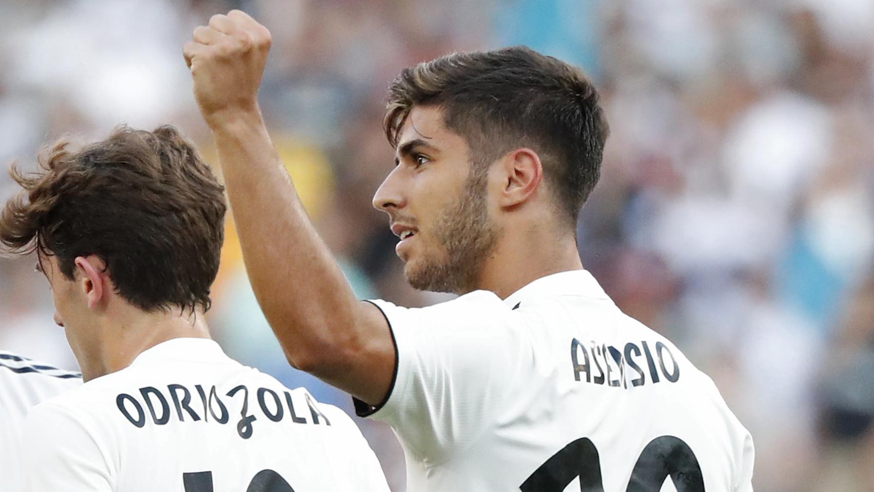 Asensio celebra su gol en el Trofeo Santiago Bernabéu