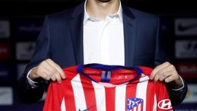 Nikola Kalinic en su presentación con el Atlético de Madrid