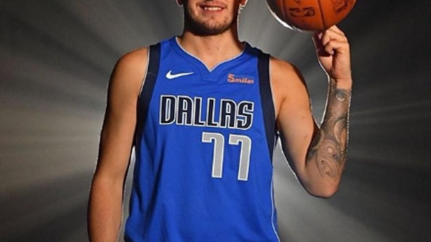 Luka Doncic con la camiseta de los Dallas Mavericks. Foto: Instagram (@lukadoncic)