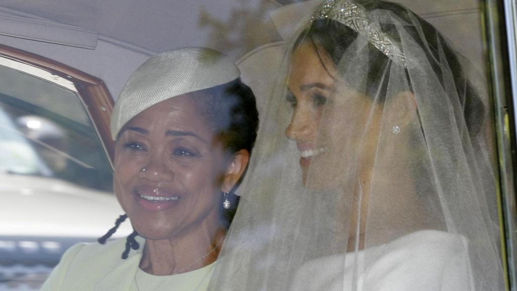 Meghan Markle junto a su madre Dorian el día de su boda.