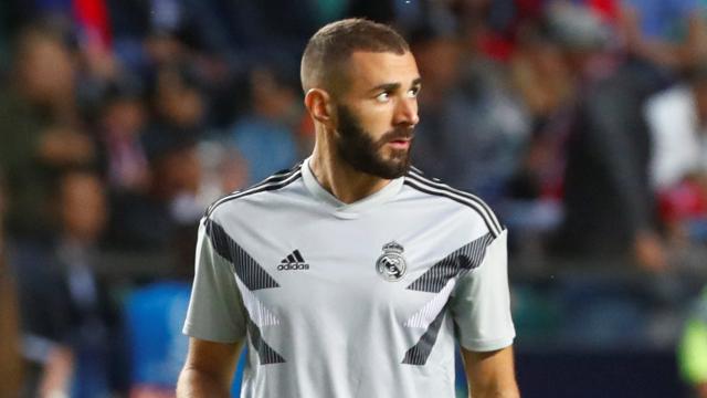 Bale y Benzema, durante el calentamiento de la Supercopa de Europa