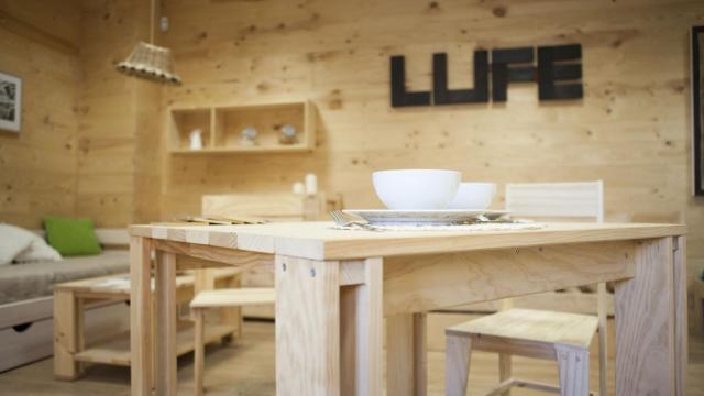 Muebles Lufe, imagen de archivo.