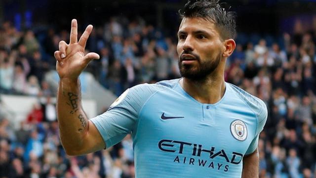 Agüero, tras anotar su tercer gol.