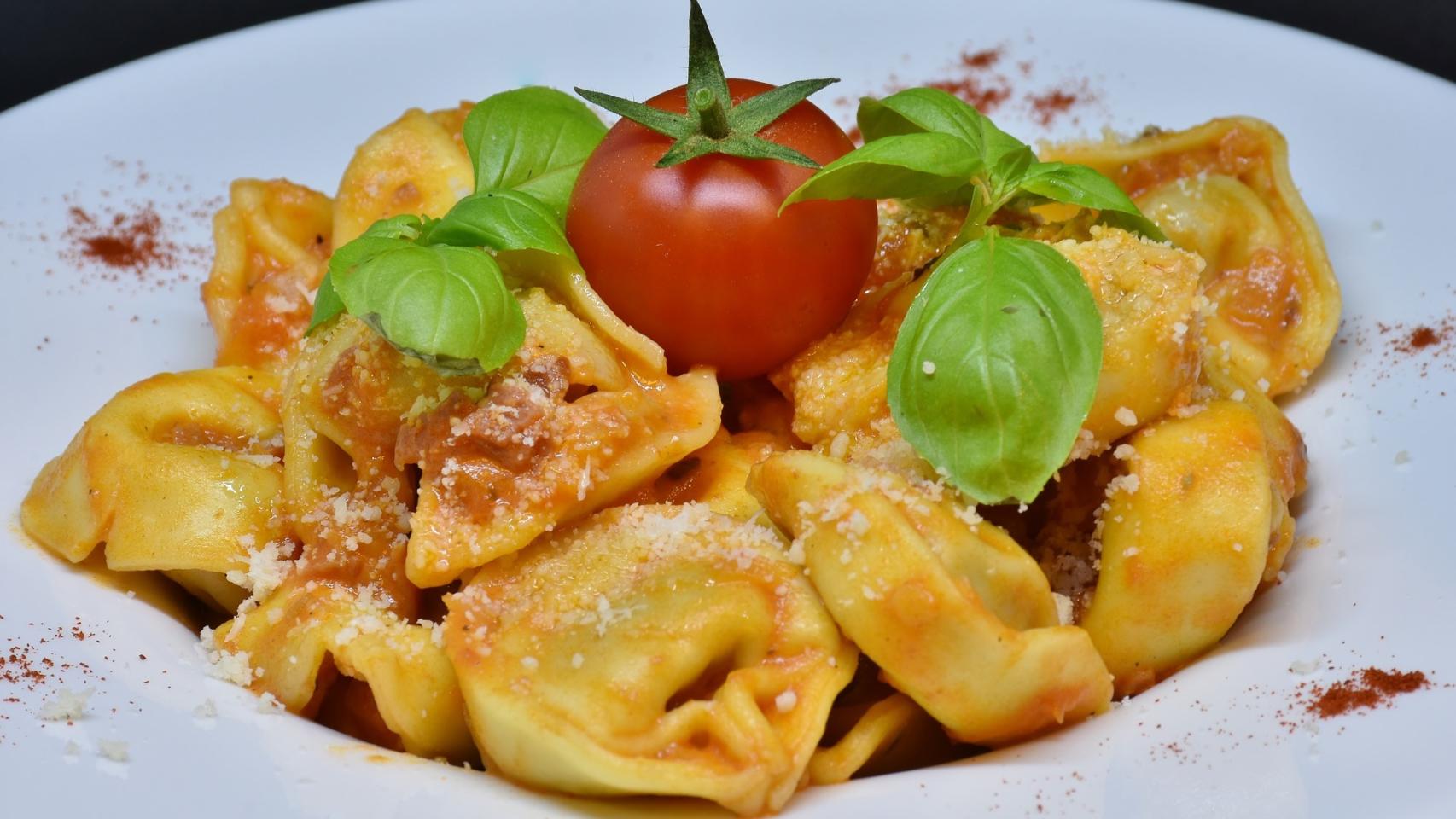 Plato de pasta con una alta cantidad de carbohidratos