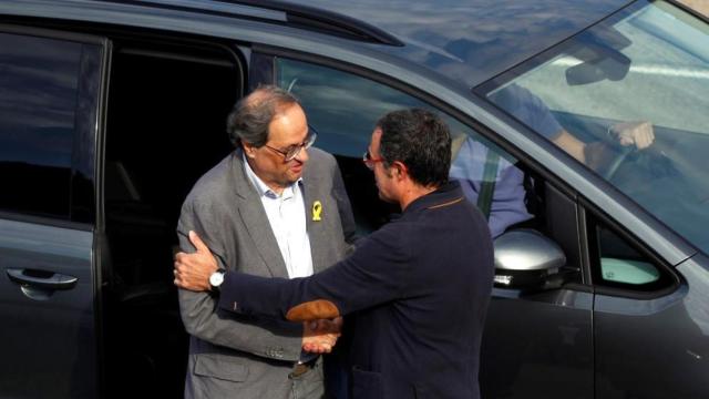 Quim Torra se despide del Director de Servicios Penitenciarios, Armand Calderó, tras visitar a Forcadell.