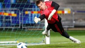 Lunin, en un entrenamiento del Real Madrid