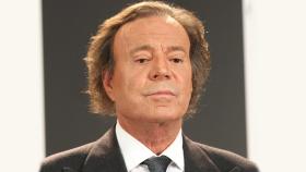 Julio Iglesias tendrá que dar el paso definitivo en este próximo mes.