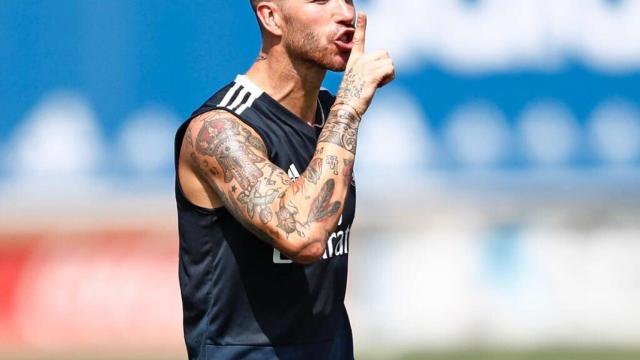 Sergio Ramos, mandando callar durante un entrenamiento. Foto: Twitter (@SergioRamos)