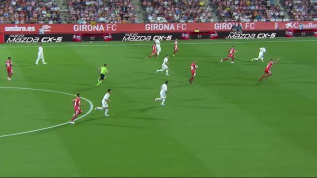 Gol anulado a Karim Benzema ante el Girona