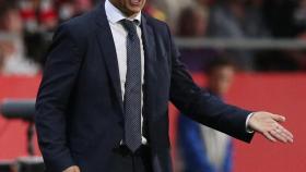 Julen Lopetegui, dando órdenes a sus jugadores