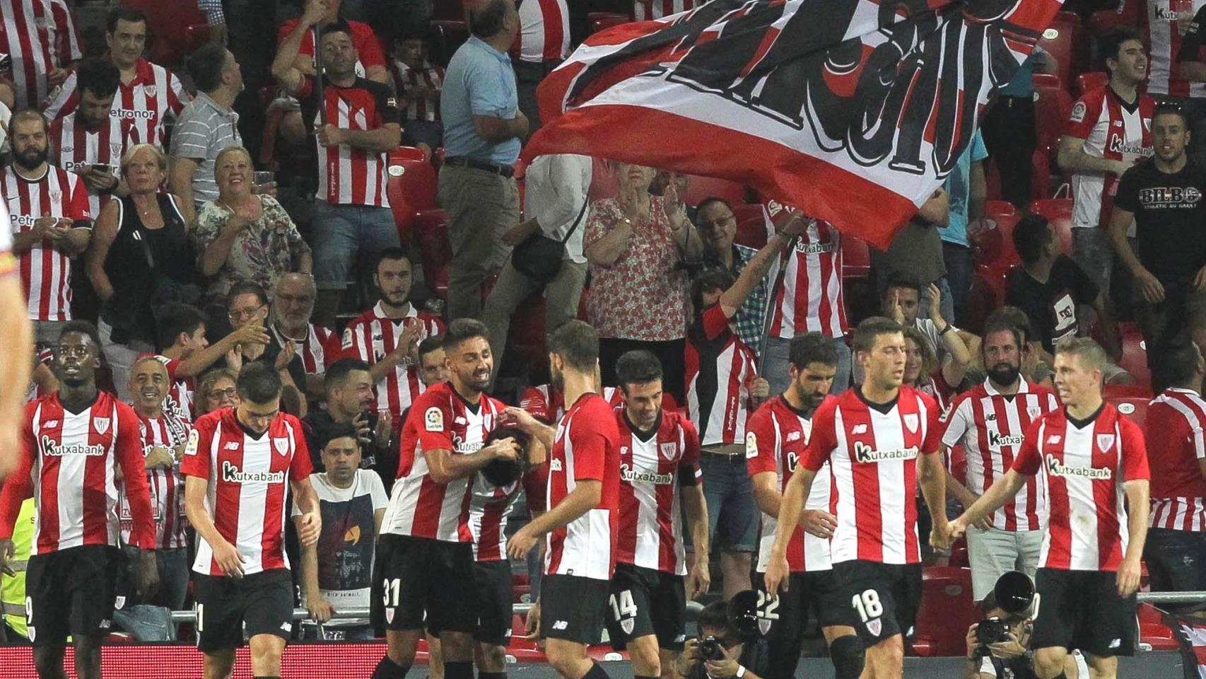 Los jugadores del Athletic celebrando un gol