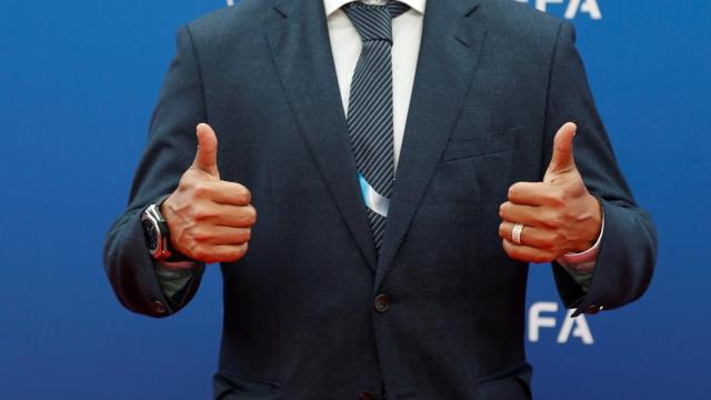 Roberto Carlos en la ceremonia de sorteo de la fase de grupos de la Champions League