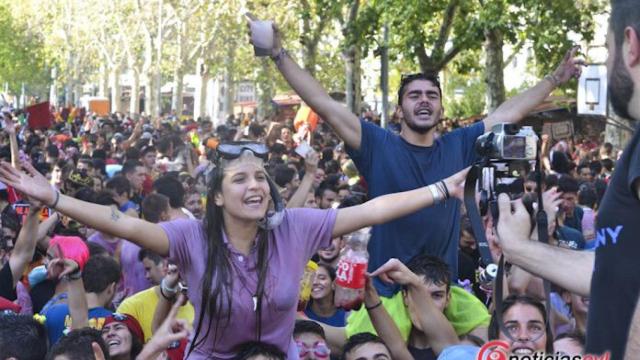 Valladolid-Fiestas-Desfile-penas-33