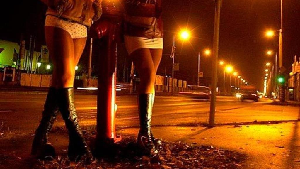 Prostitutas en la calle.