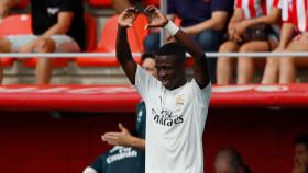 Vinicius celebra sus primeros goles con el Real Madrid
