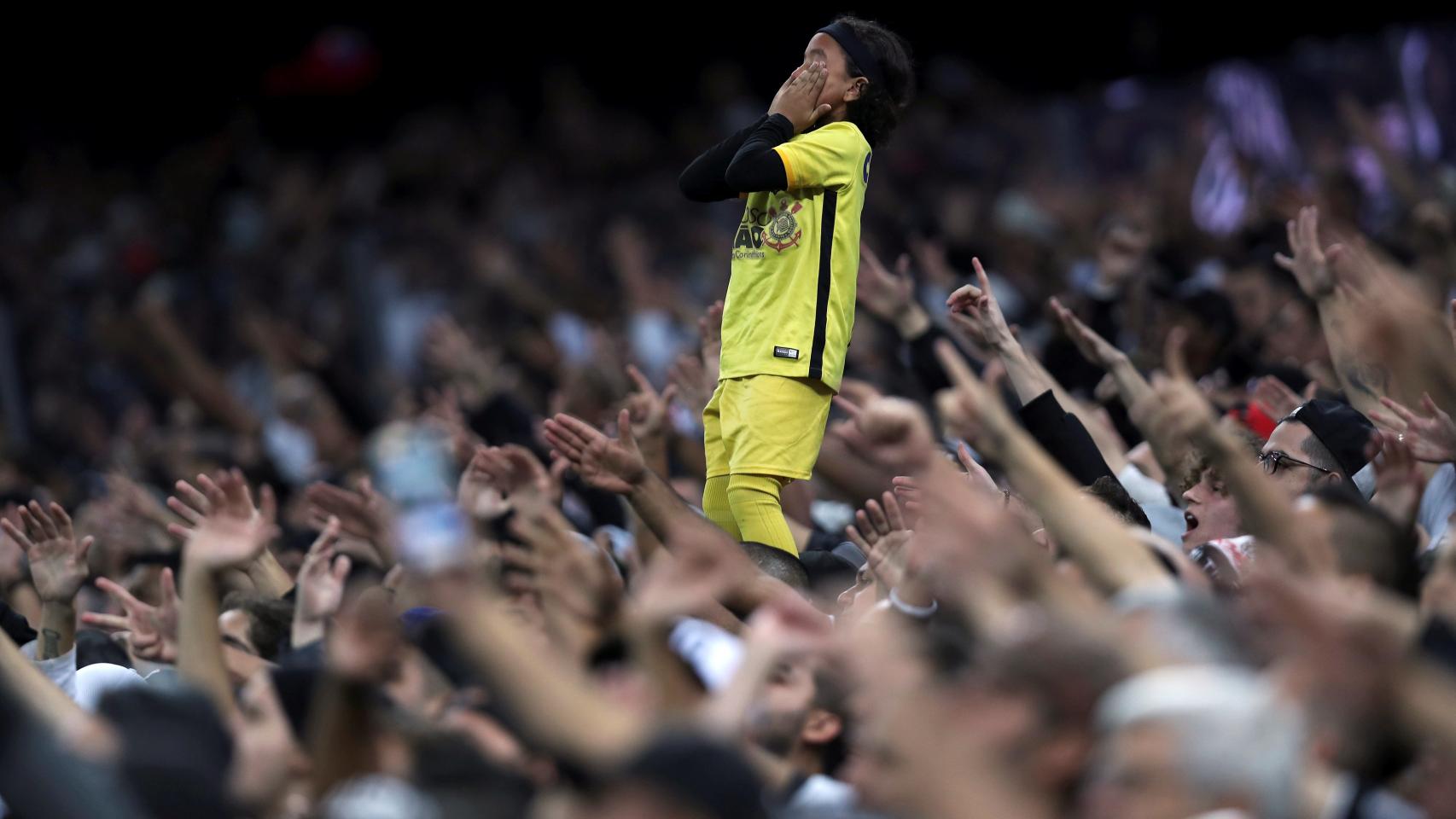 Aficionados del Corinthians en la Copa Libertadores.