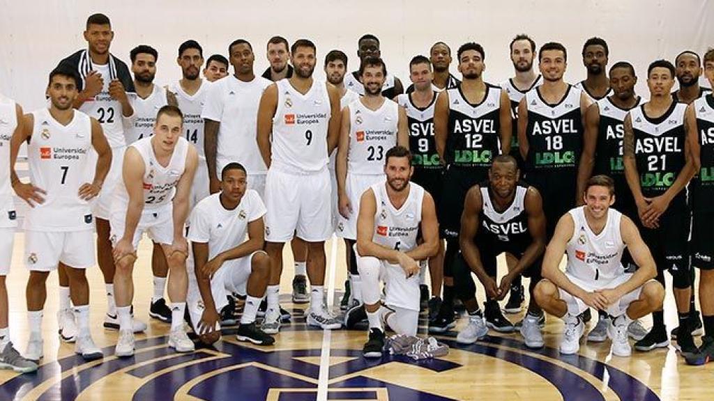 Jugadores del Real Madrid y del Asvel