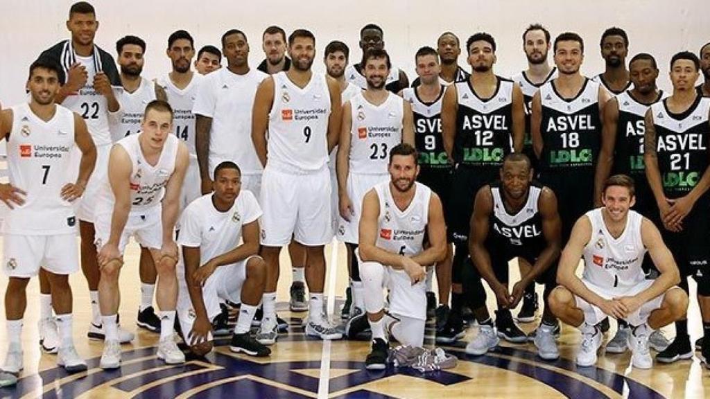 Jugadores del Real Madrid y del Asvel de baloncesto