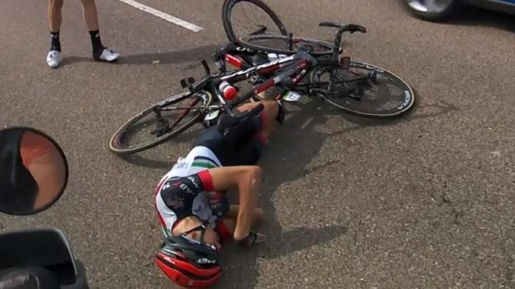 Escalofriante caída de Simone Petilli en La Vuelta a España
