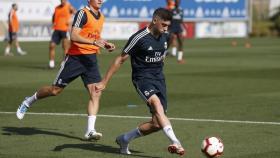 Fede Valverde entrenando con Kroos en el Real Madrid