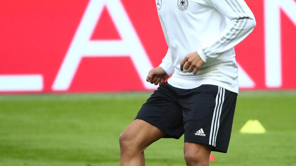 Sané entrenando con Alemania