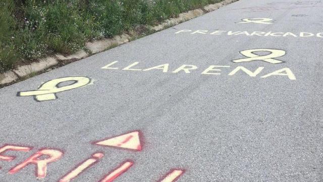 Pintadas contra el juez Llarena./