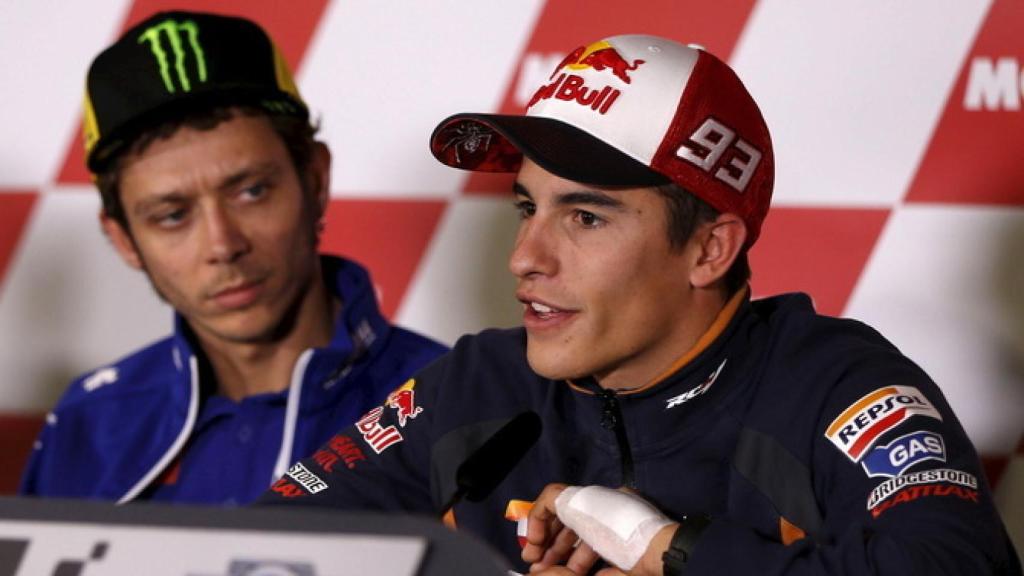 Marc Márquez y Valentino Rossi, en una rueda de prensa.