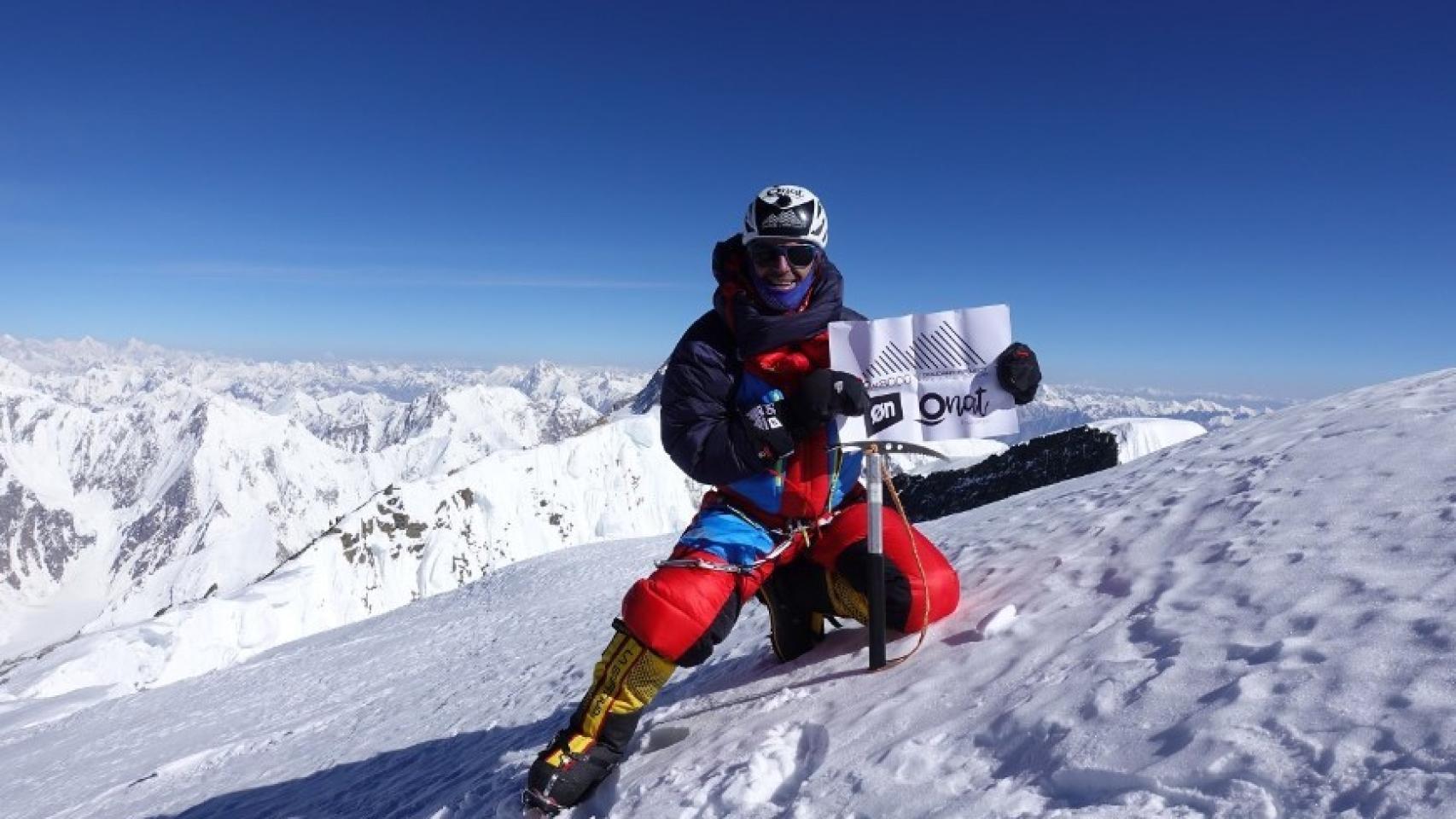 Sergi Mingote, en la cima del Broad Peak. Foto: Twitter (@sergi_mingote)