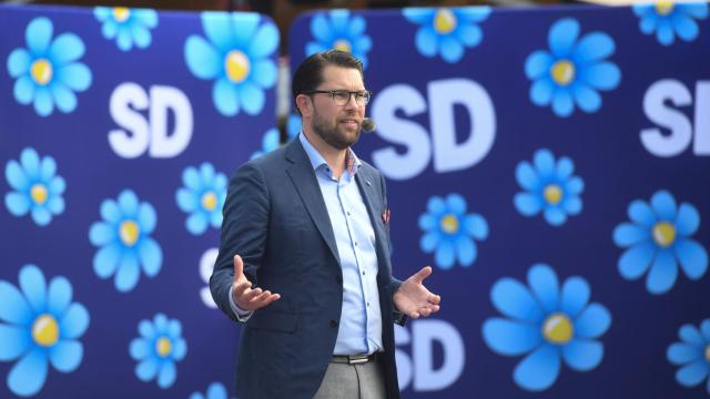 Jimmie Åkesson, líder de la ultraderecha en Suecia, durante un mitin de campaña.