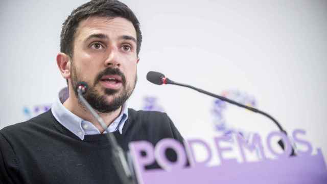 Ramón Espinar, de Podemos, anuncia que será padre en un mes