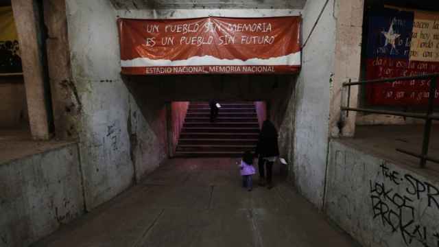 Uno de los accesos al Estadio Nacional de Santiago de Chile