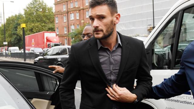 Lloris, a las puertas del juzgado de Londres.