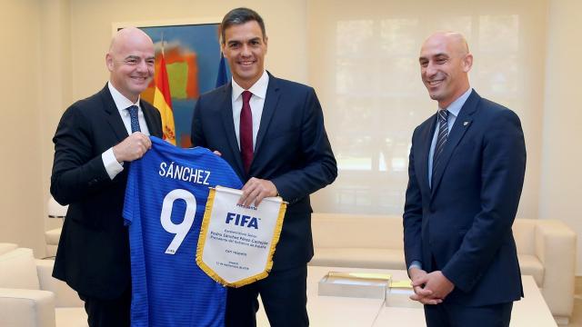 Pedro Sánchez se reúne con Rubiales e Infantino