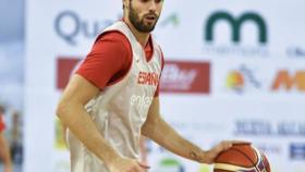 Santi Yusta en una entrenamiento con la selección española de baloncesto. Foto: Instagram (@santiagoyusta4)