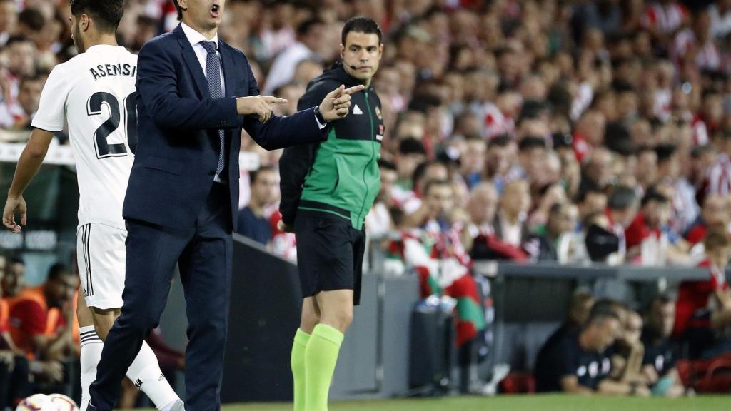 Julen Lopetegui, dando órdenes a sus jugadores