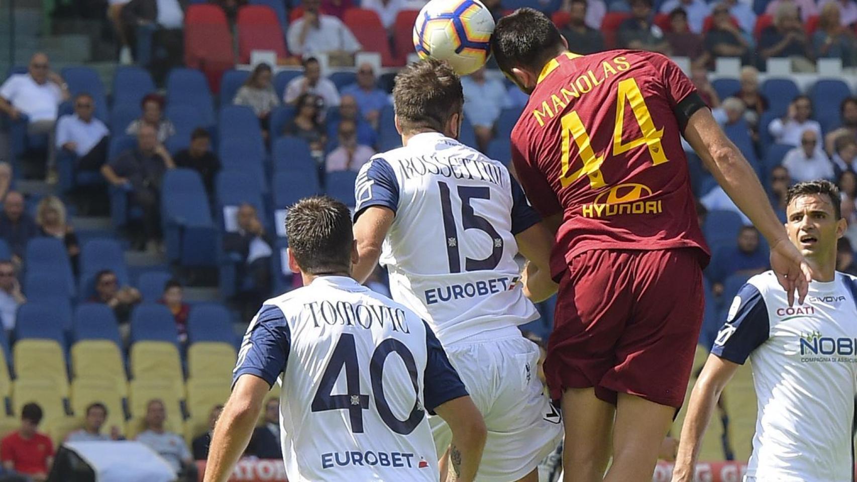 Manolas durante el partido contra el Chievo. Foto: Twitter (@OfficialASRoma)