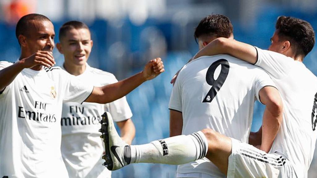 El equipo celebra un gol de Cristo