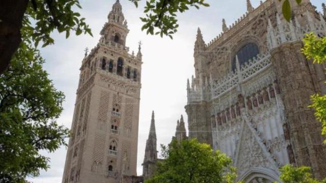 La Giralda fue inmatriculada por 30 euros. EFE.