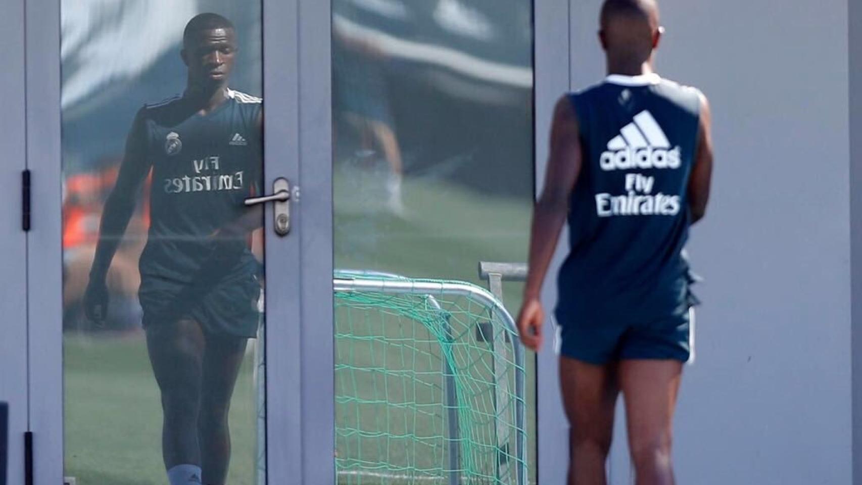 Vinicius después de un entrenamiento del Real Madrid. Foto: Twitter (@vini11Oficial)