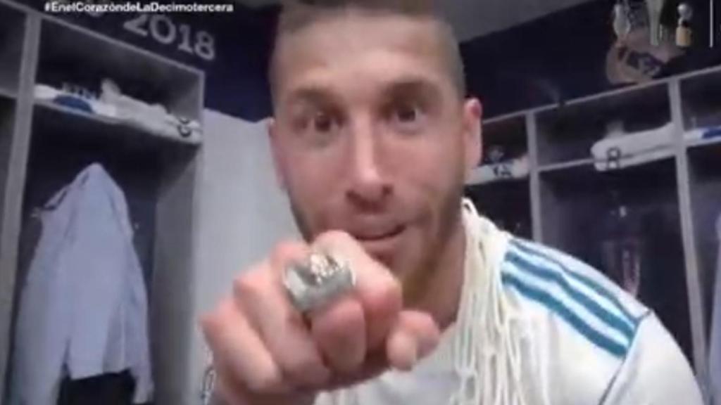 Sergio Ramos con su anillo de campeón de la Champions League