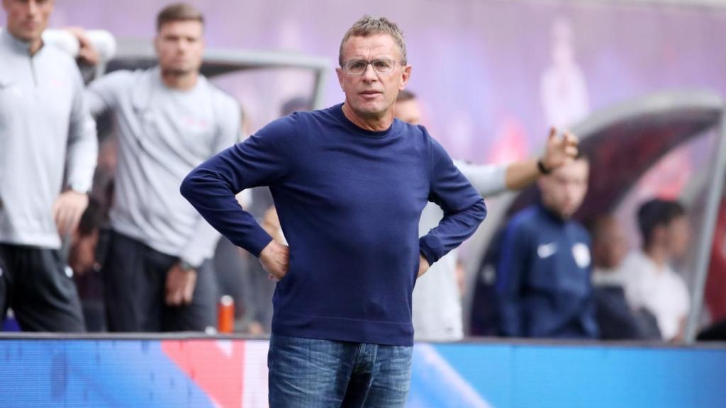 Rangnick durante un partido. Foto: Twitter. (@DieRotenBullen)