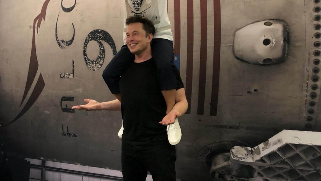 Yusaku Maezawa con Elon Musk